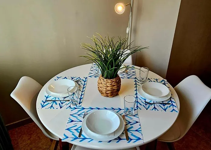 Home4U - Cosy Apartment With Fantastic Terrace